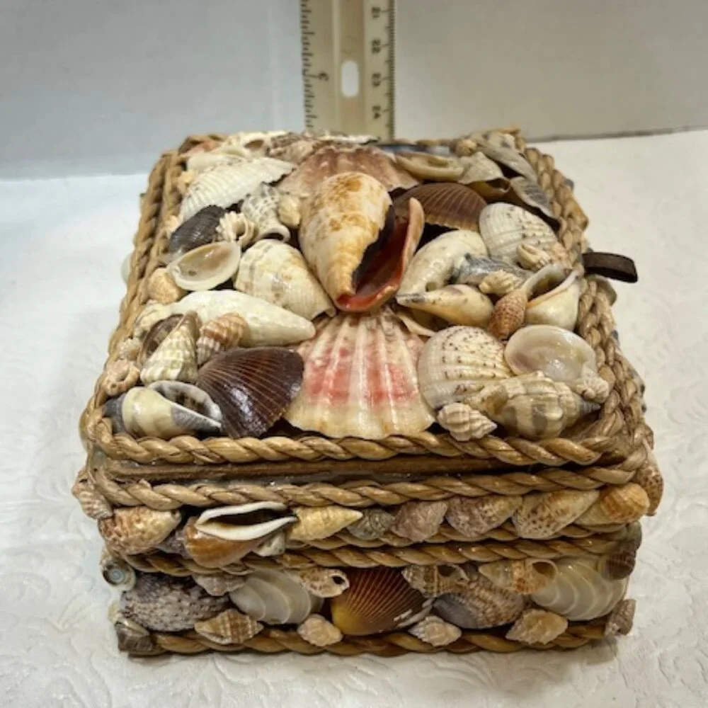 VTG Nautical Coastal Shell Encrusted Trinket, Jewelry Box, Sailor Valentine Box
